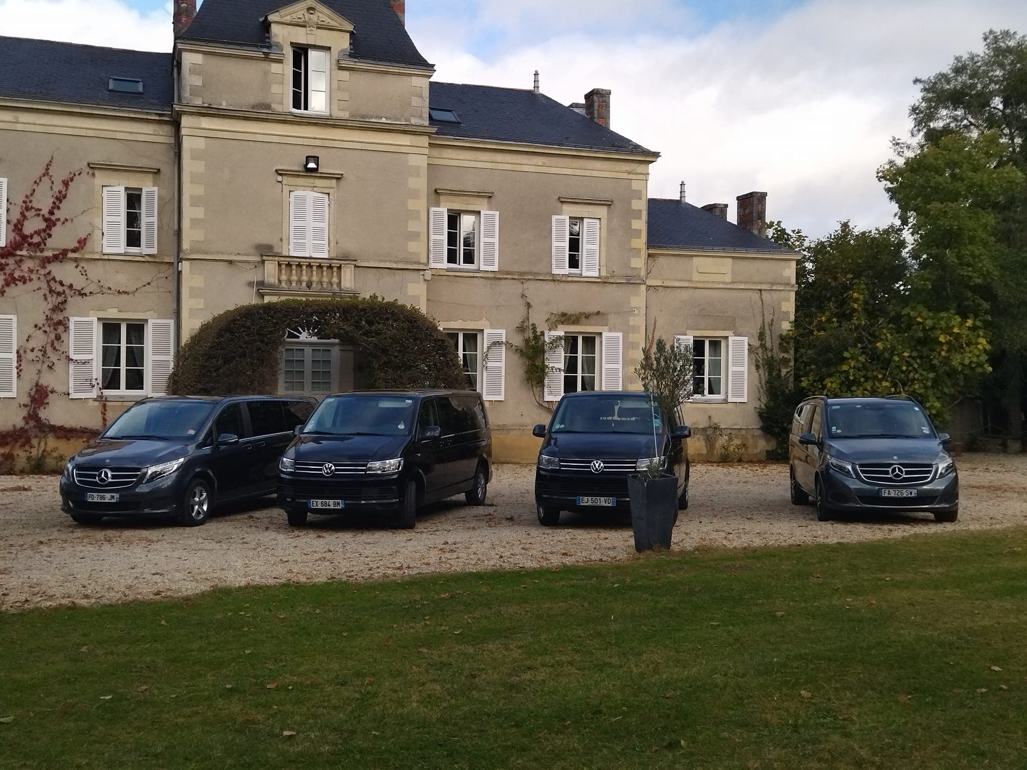 Vans et minibus de Services Chauffeurs Occasionnels